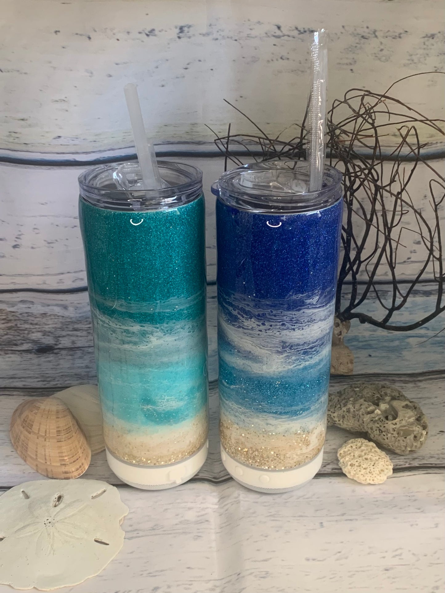 Glitter beach tumbler with speaker