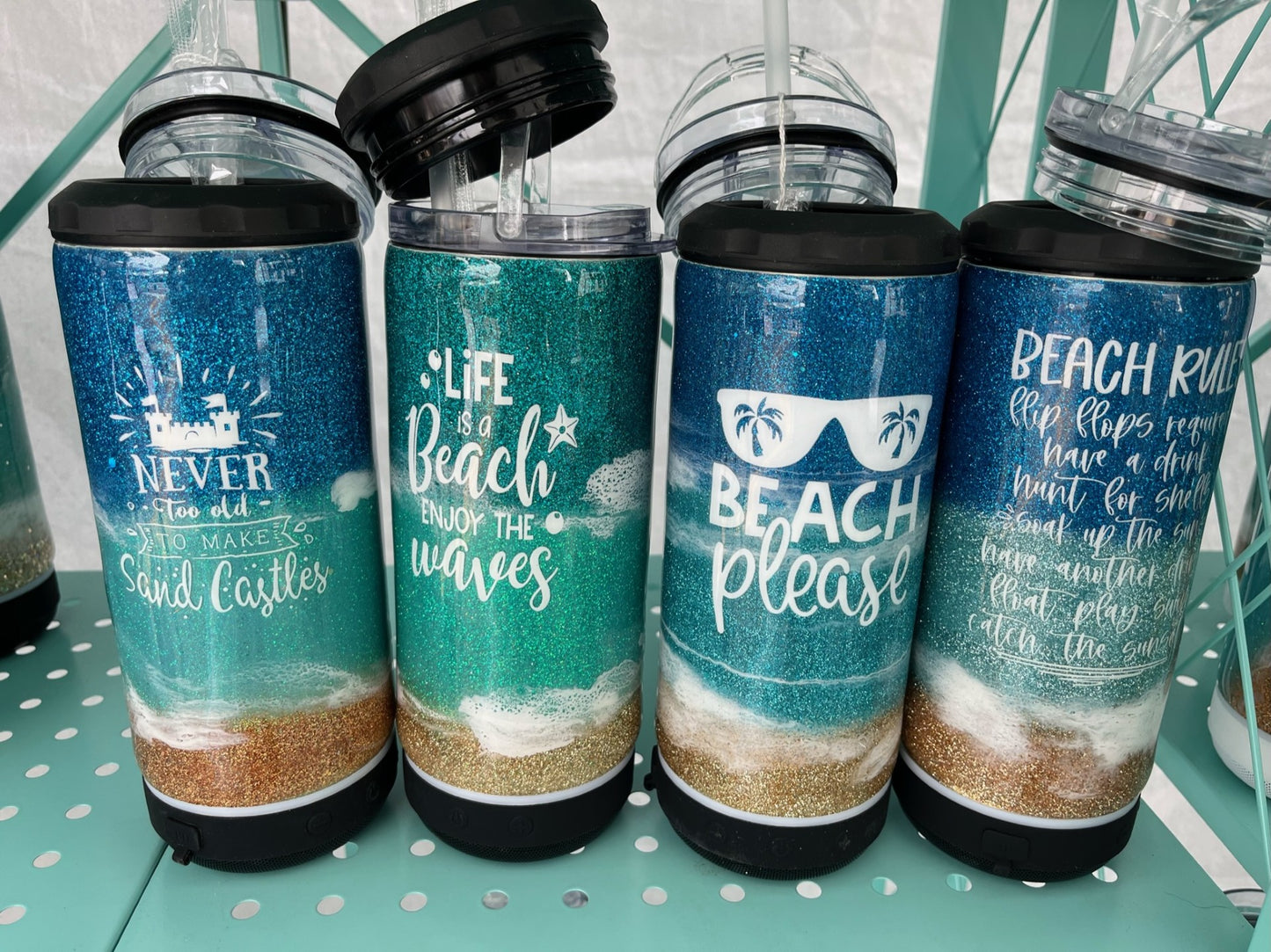 Glitter beach tumbler with speaker