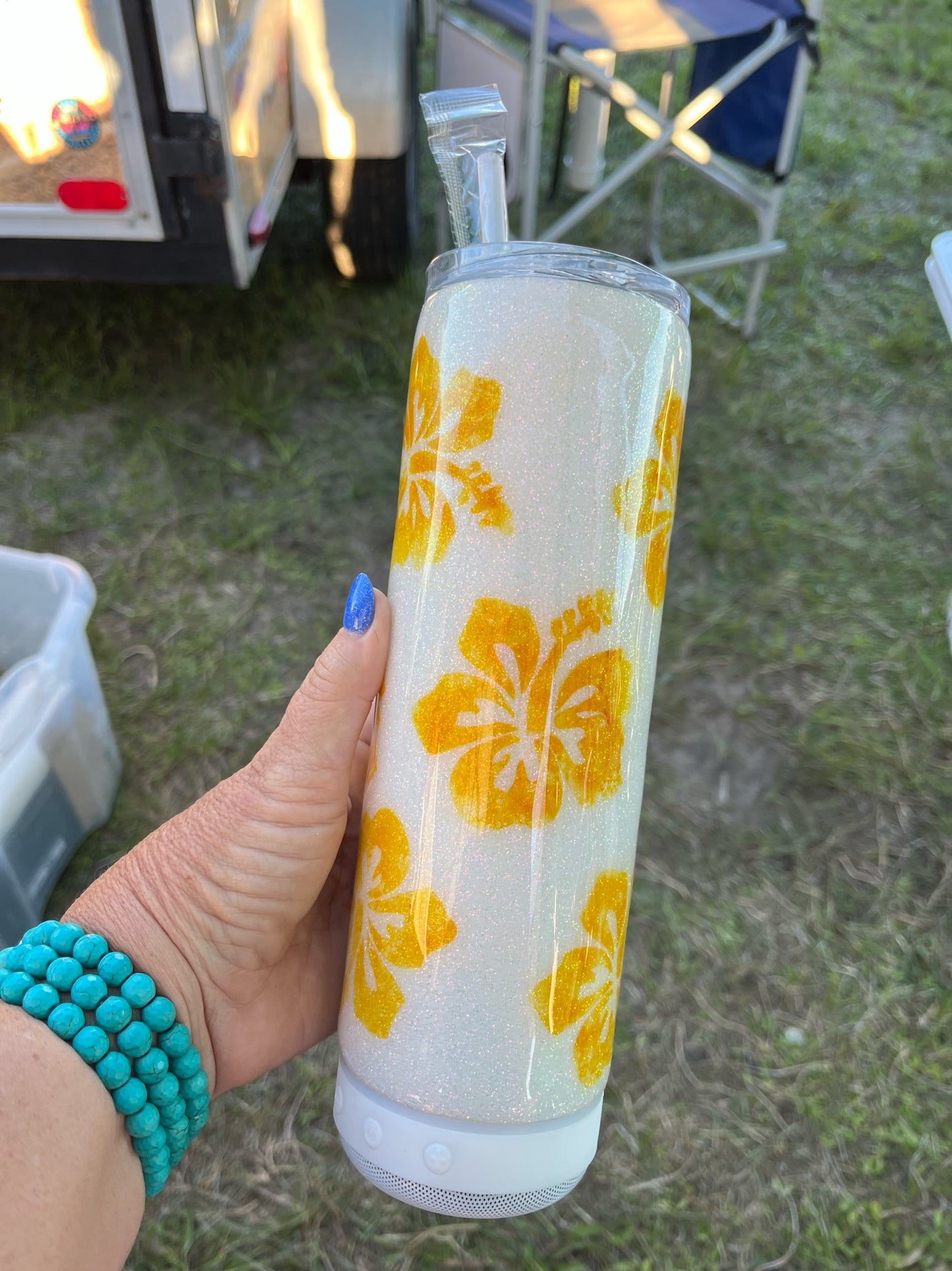 Hibiscus tumbler with speaker